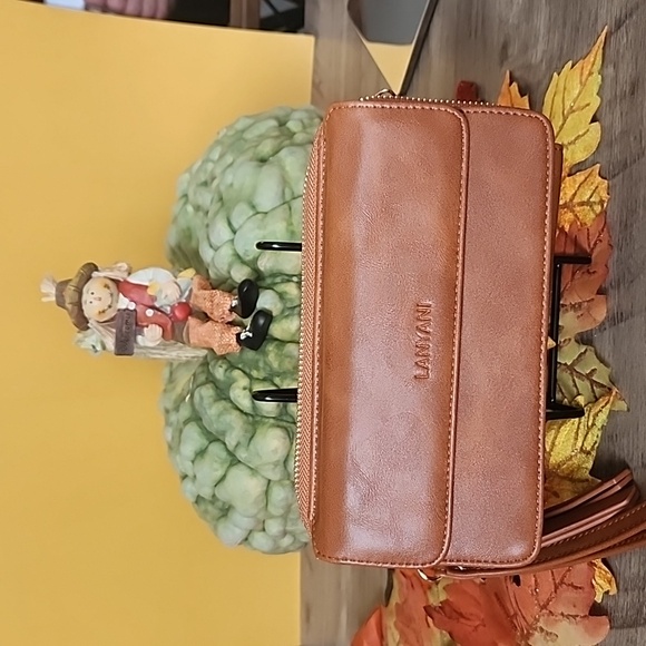 lanyani Handbags - Tan Crossbody Bag